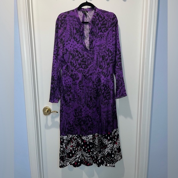 Silk Escada Dress - Picture 2 of 13